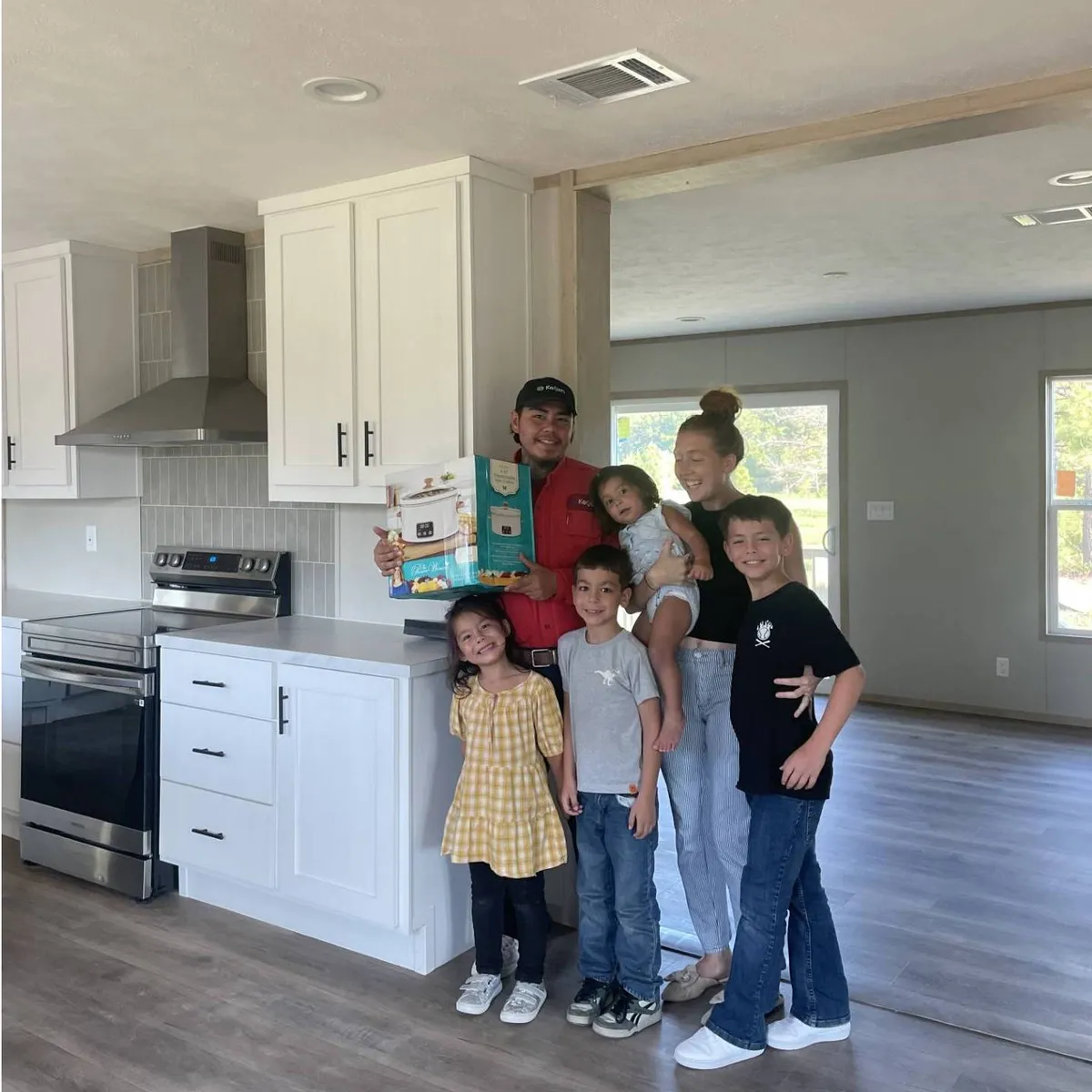SERGIO R. welcome home image