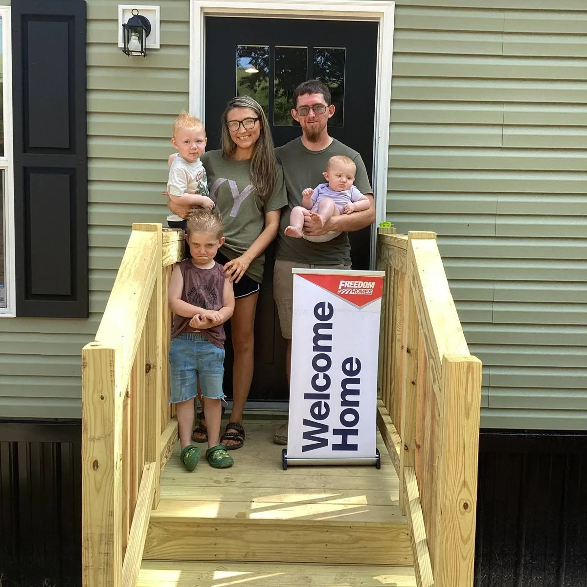 BOBBY R. welcome home image