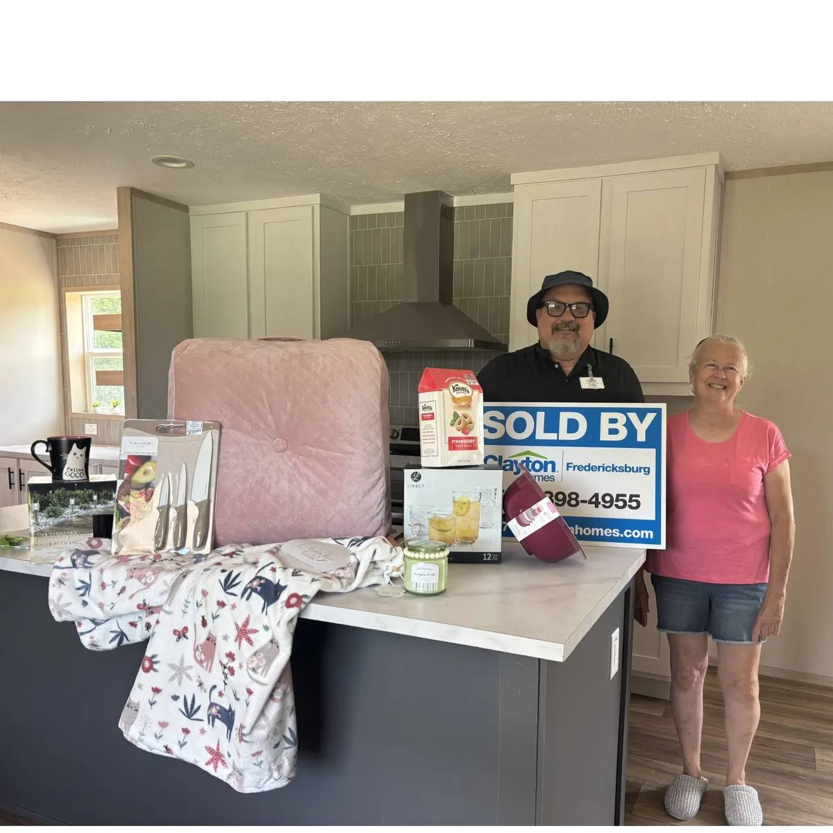 CARI B. welcome home image