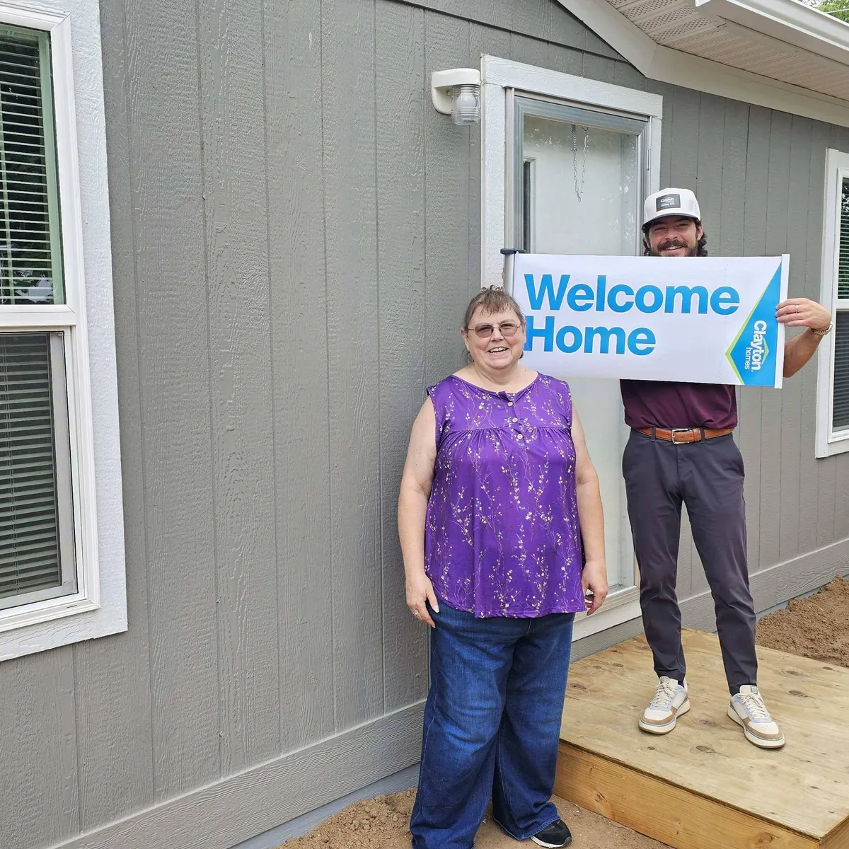 LINDA M. welcome home image