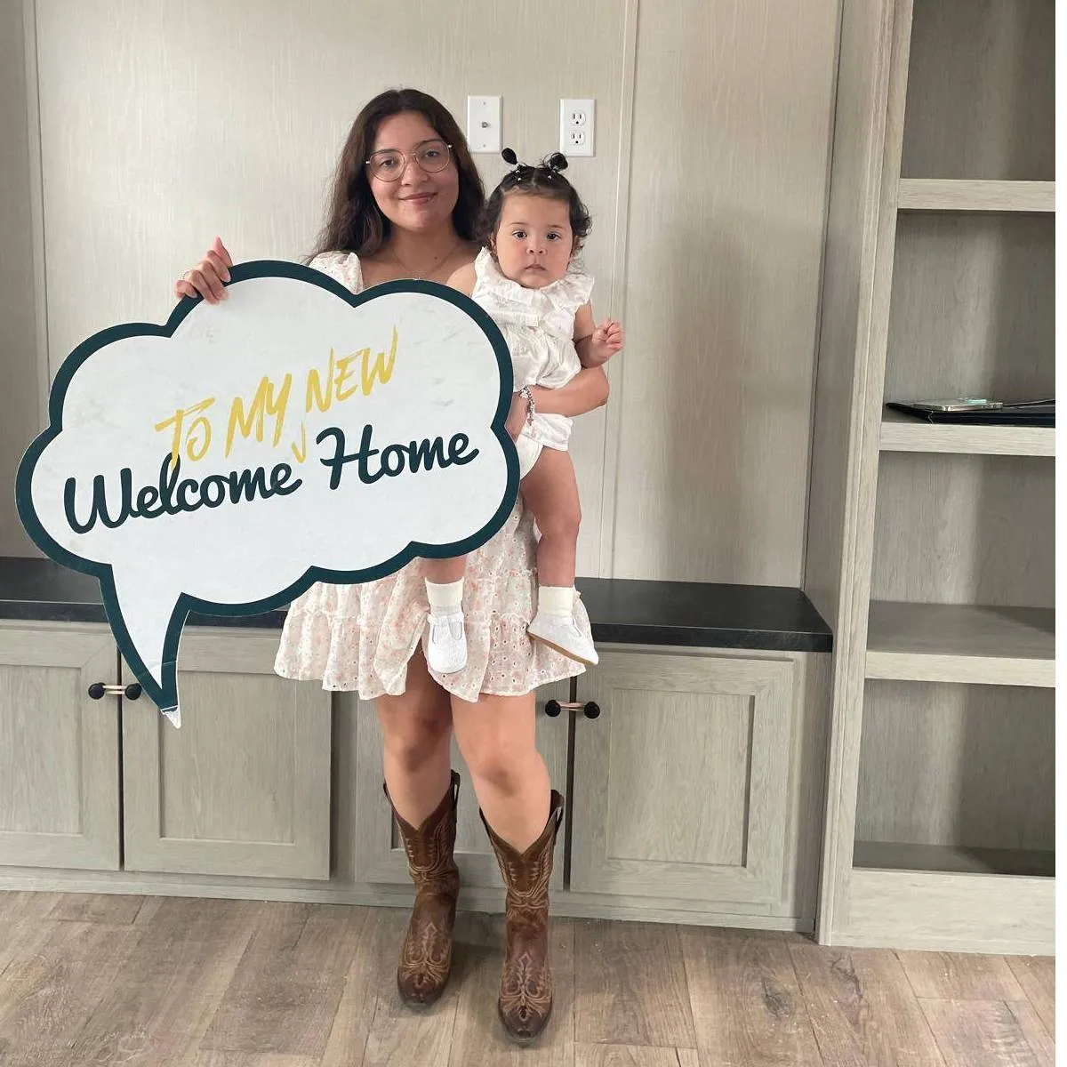 MERCEDES Z. welcome home image