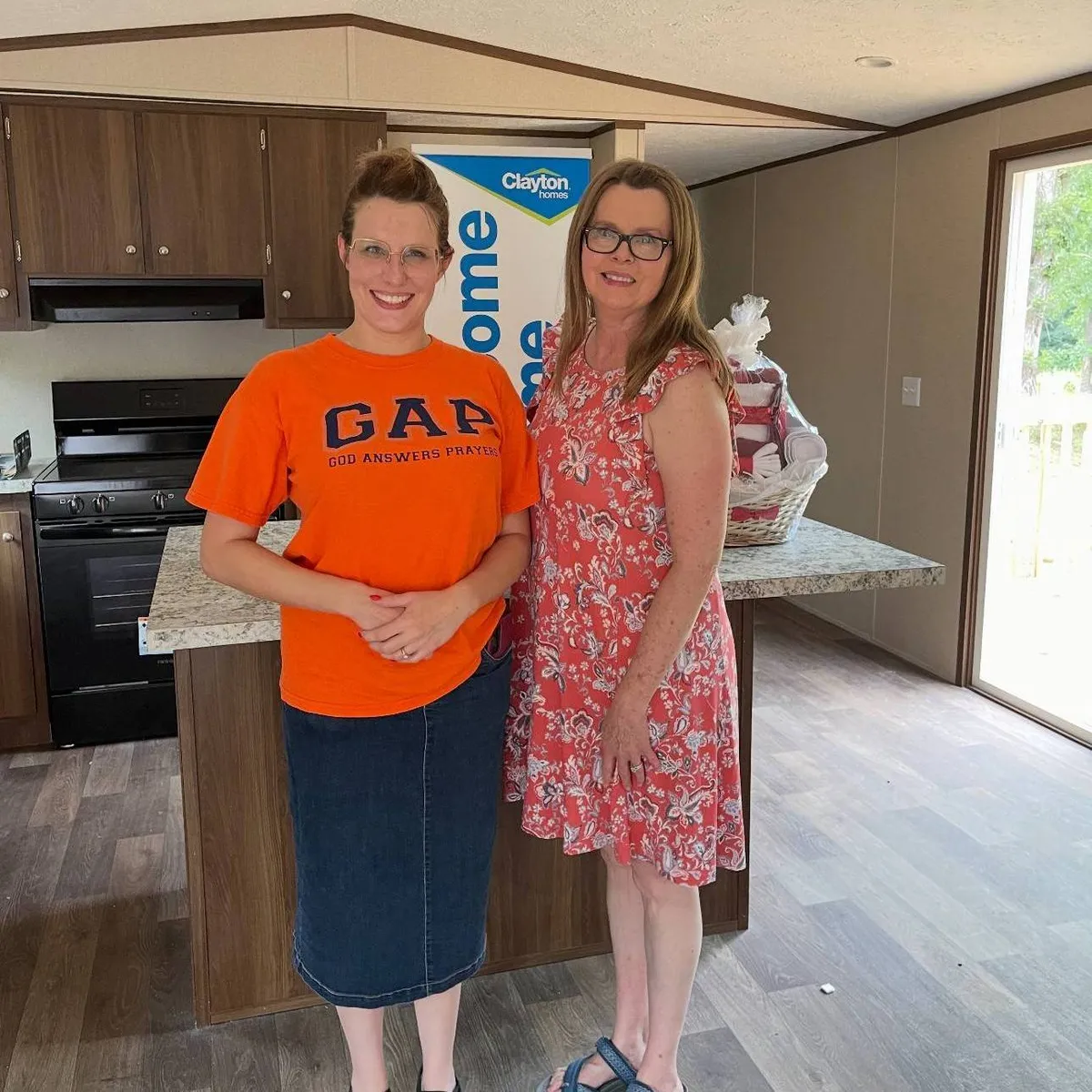LINDA F. welcome home image