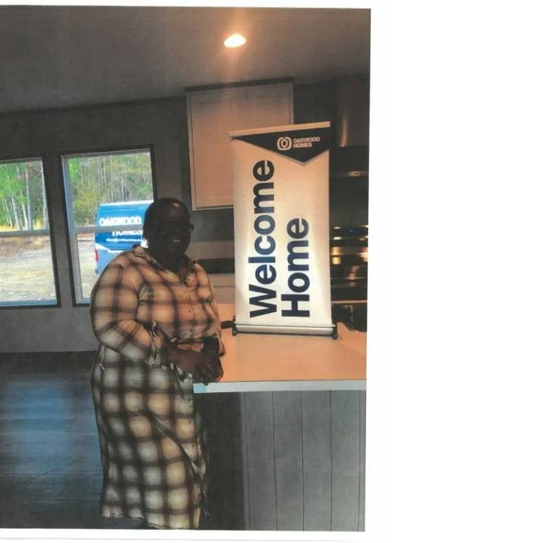 LESLIE R. welcome home image