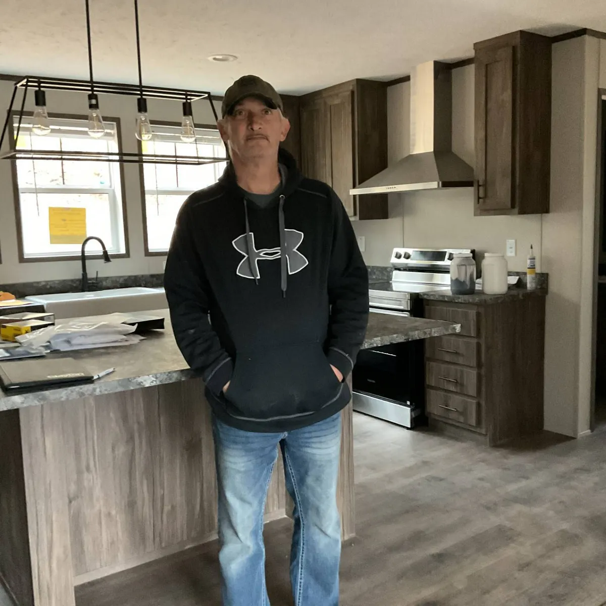 WILLIAM E. welcome home image