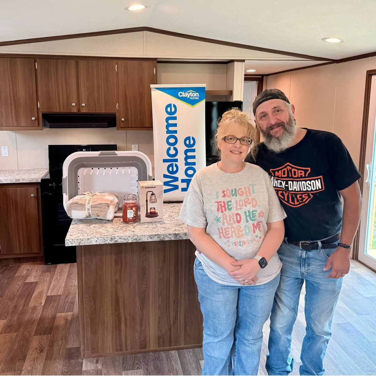 JENNIFER R. welcome home image