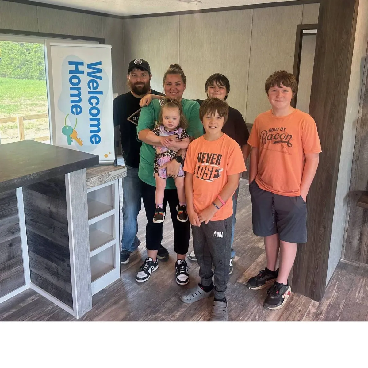 SHELLY W. welcome home image