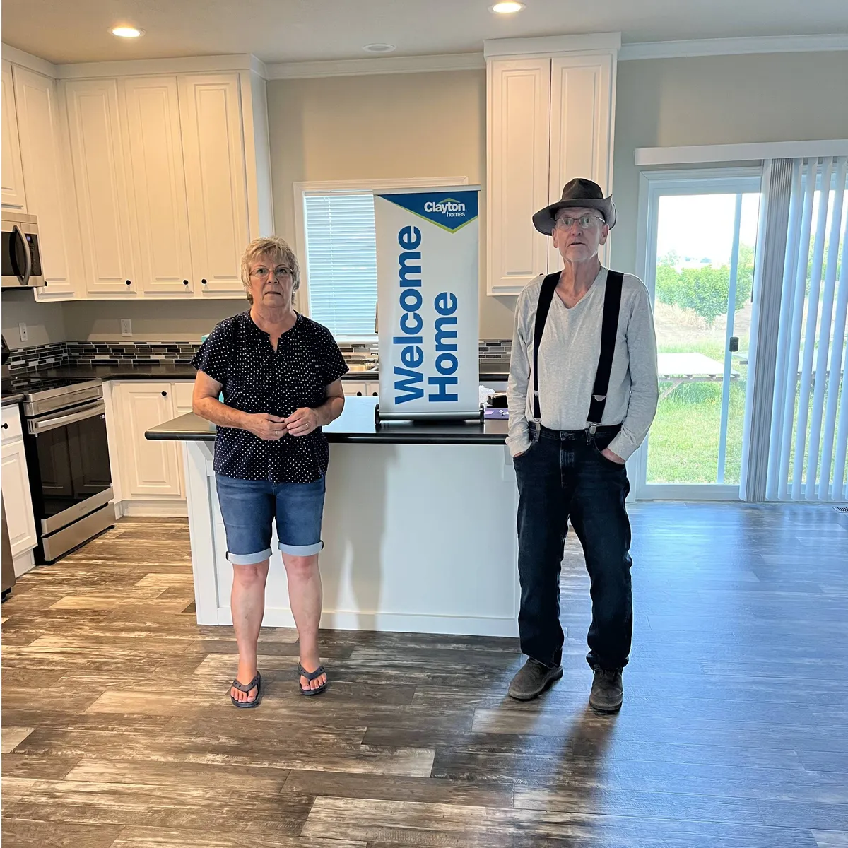 LINDA R. welcome home image