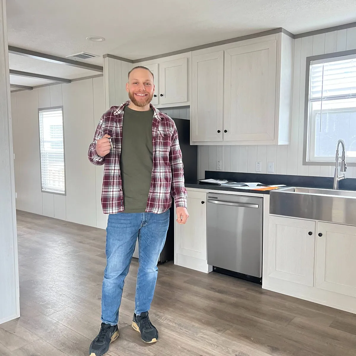 GILBERTO B. welcome home image