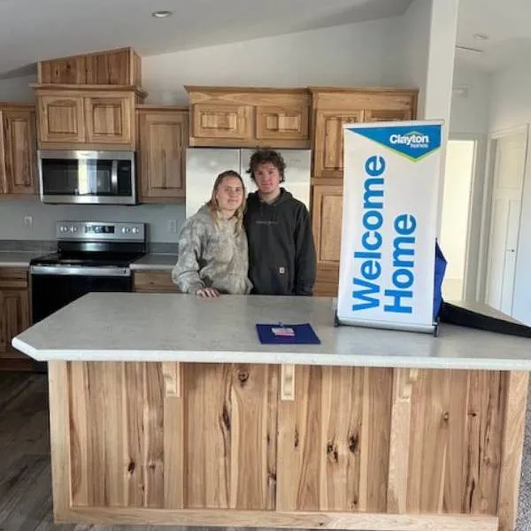 LINDSEY T. welcome home image