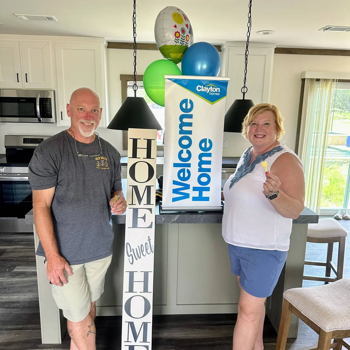 BRYAN AND KIMBERLY M R. welcome home image