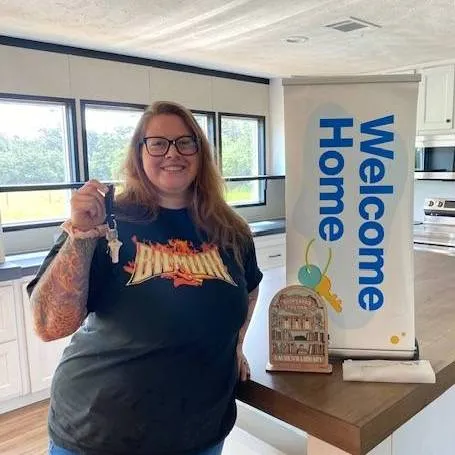 LAUREN C. welcome home image