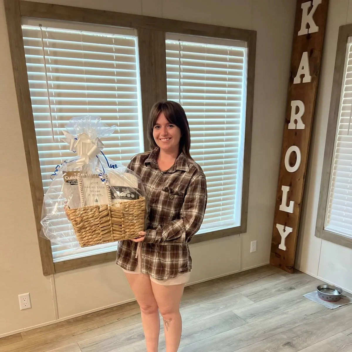 JUSTIN   GAGE K. welcome home image