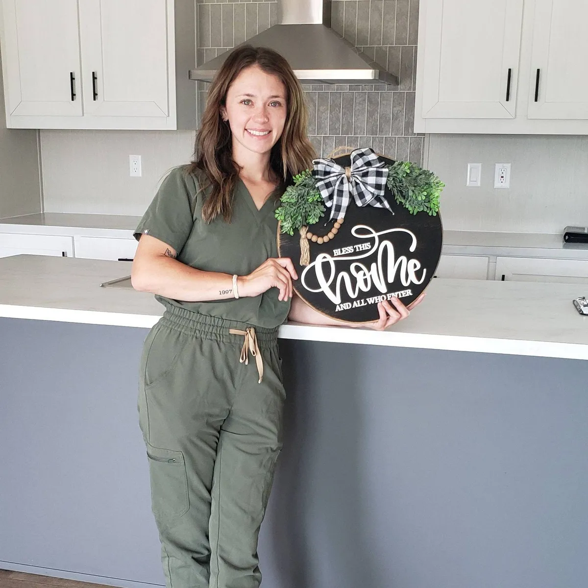 HOLLY TRISTAN C. welcome home image