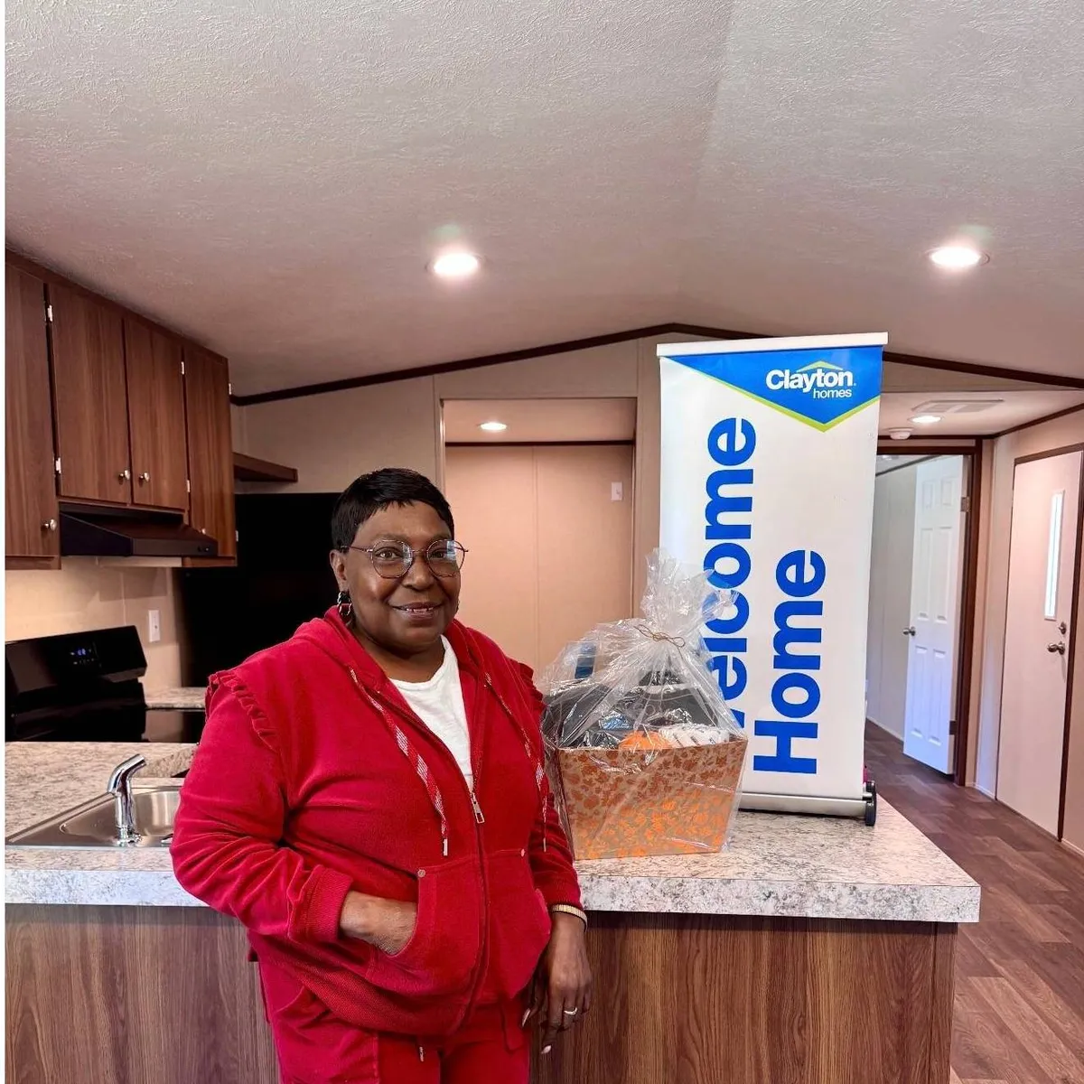 EASTERLEEN S. welcome home image