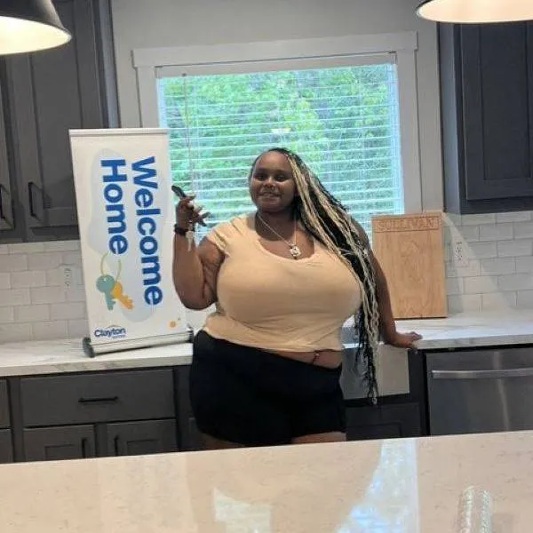 CHLOE FORSENIA SHAYE S. welcome home image