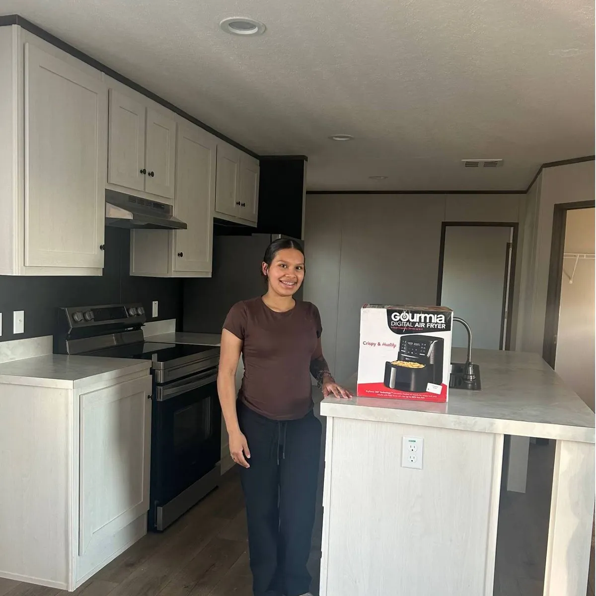 DESIRE G. welcome home image