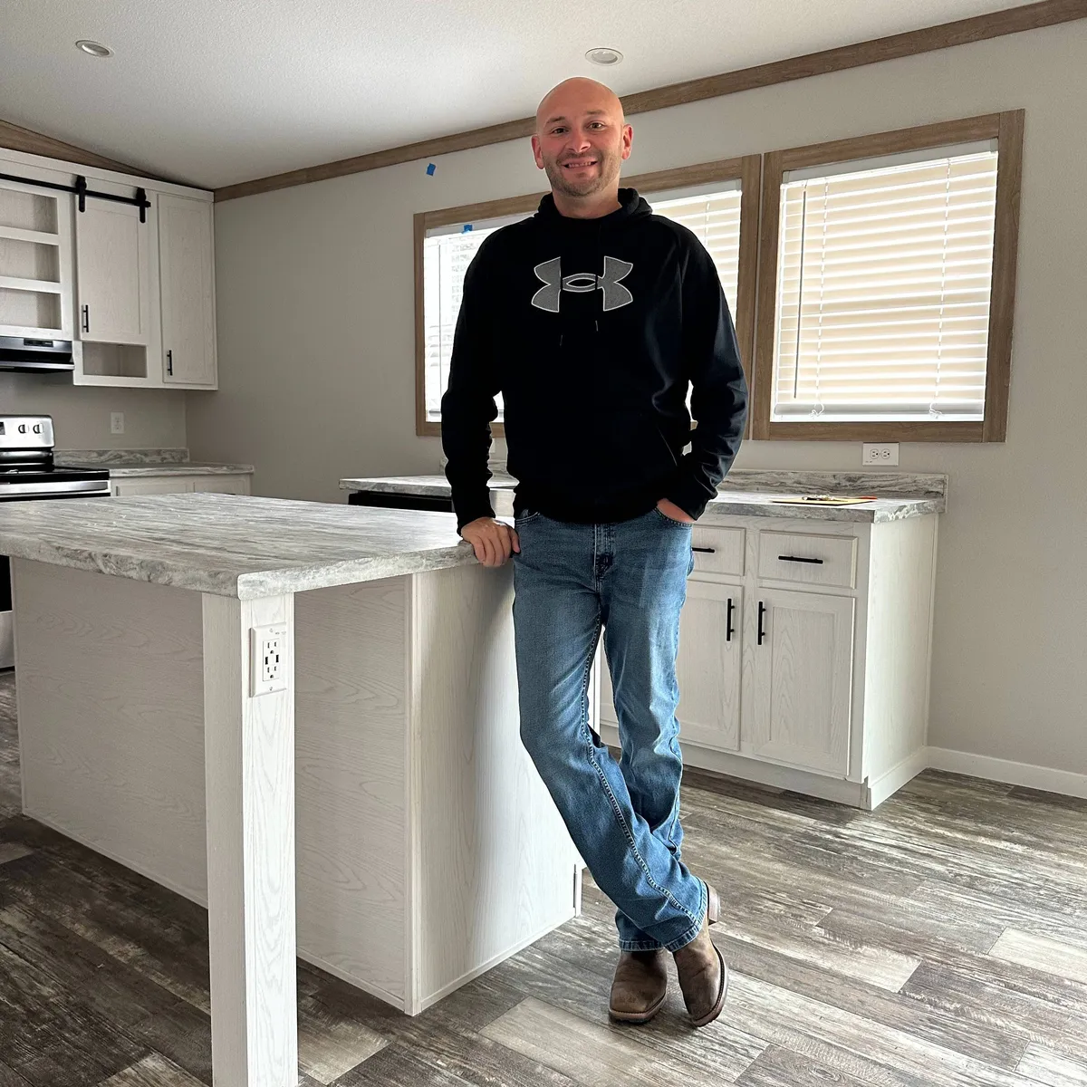 ROBERT  LUIS B. welcome home image