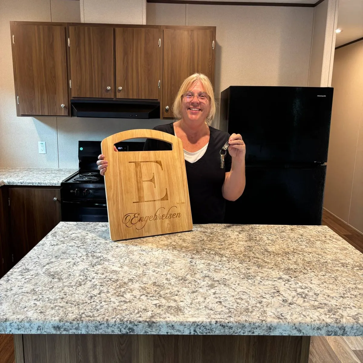 LINDA E. welcome home image