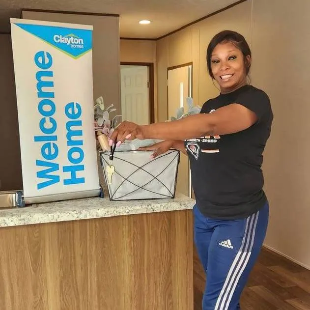 CRYSTAL R. welcome home image