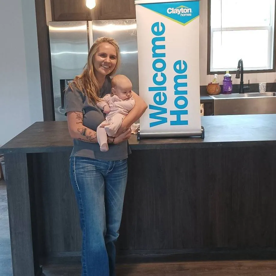 ASHLEE H. welcome home image
