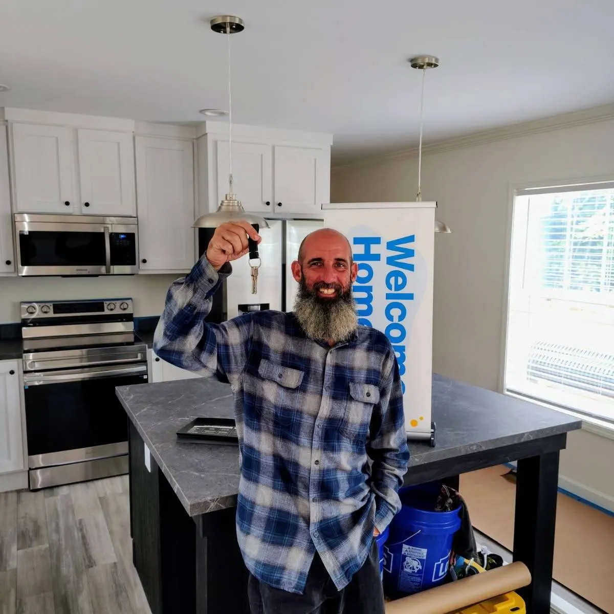 ENRIQUE R. welcome home image