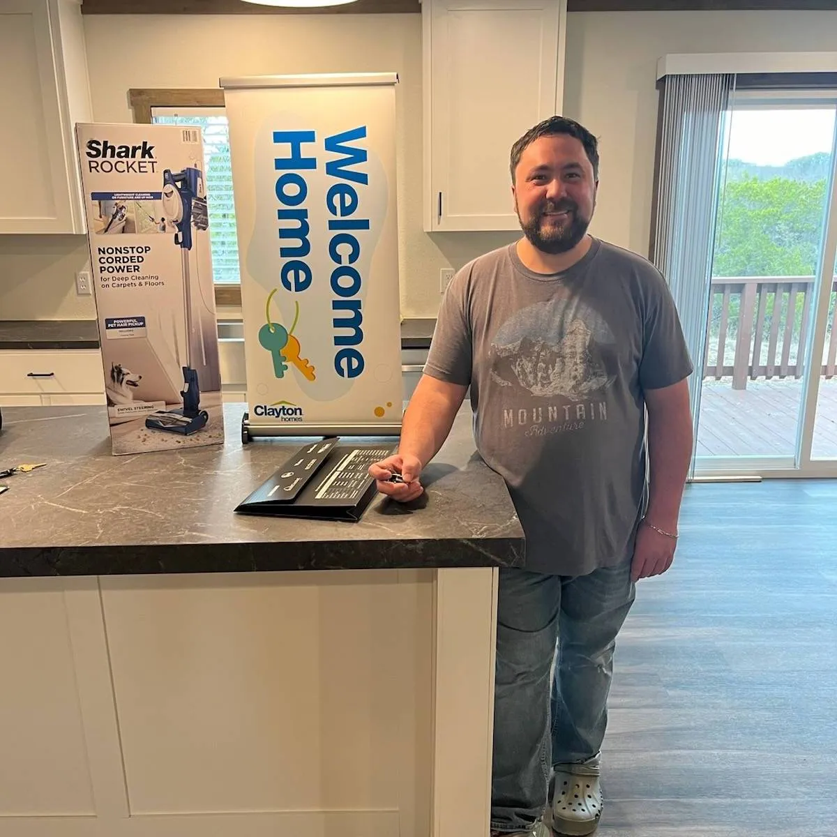 LEONARD L. welcome home image