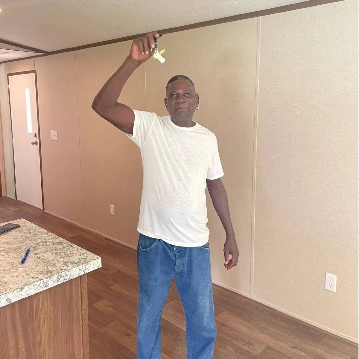 IVORY LEE W. welcome home image