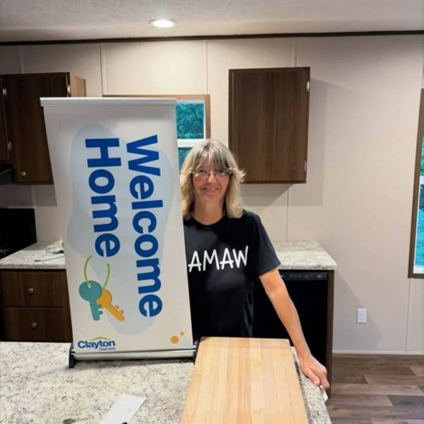 LONA D. welcome home image