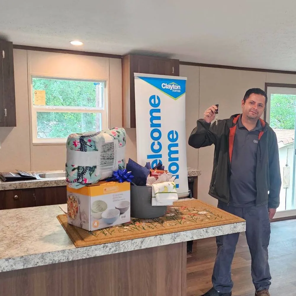 GERARDO G. welcome home image