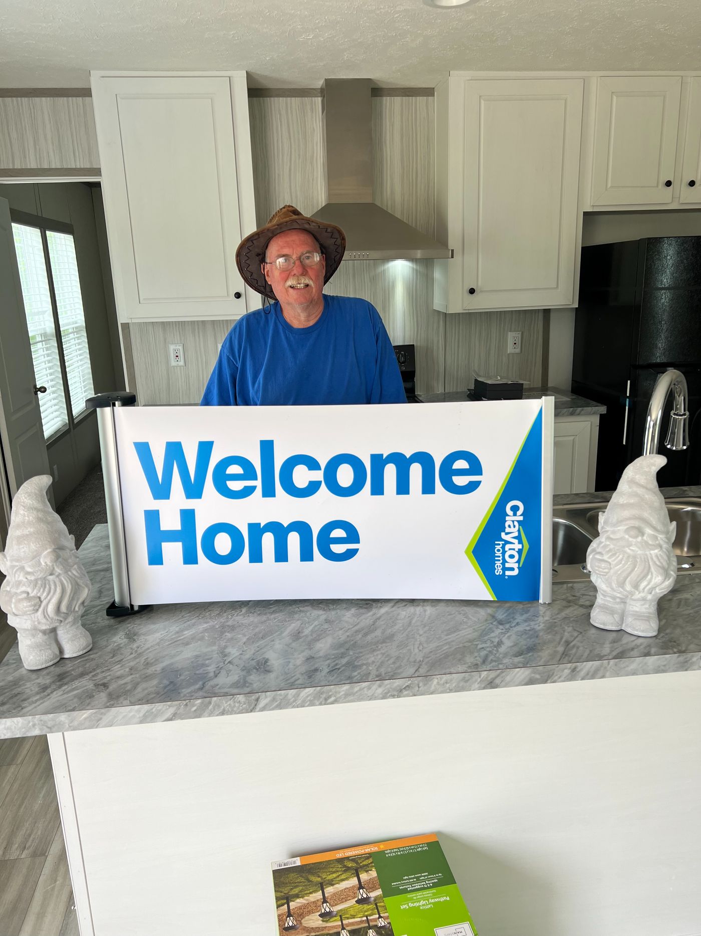 DIANE H. welcome home image