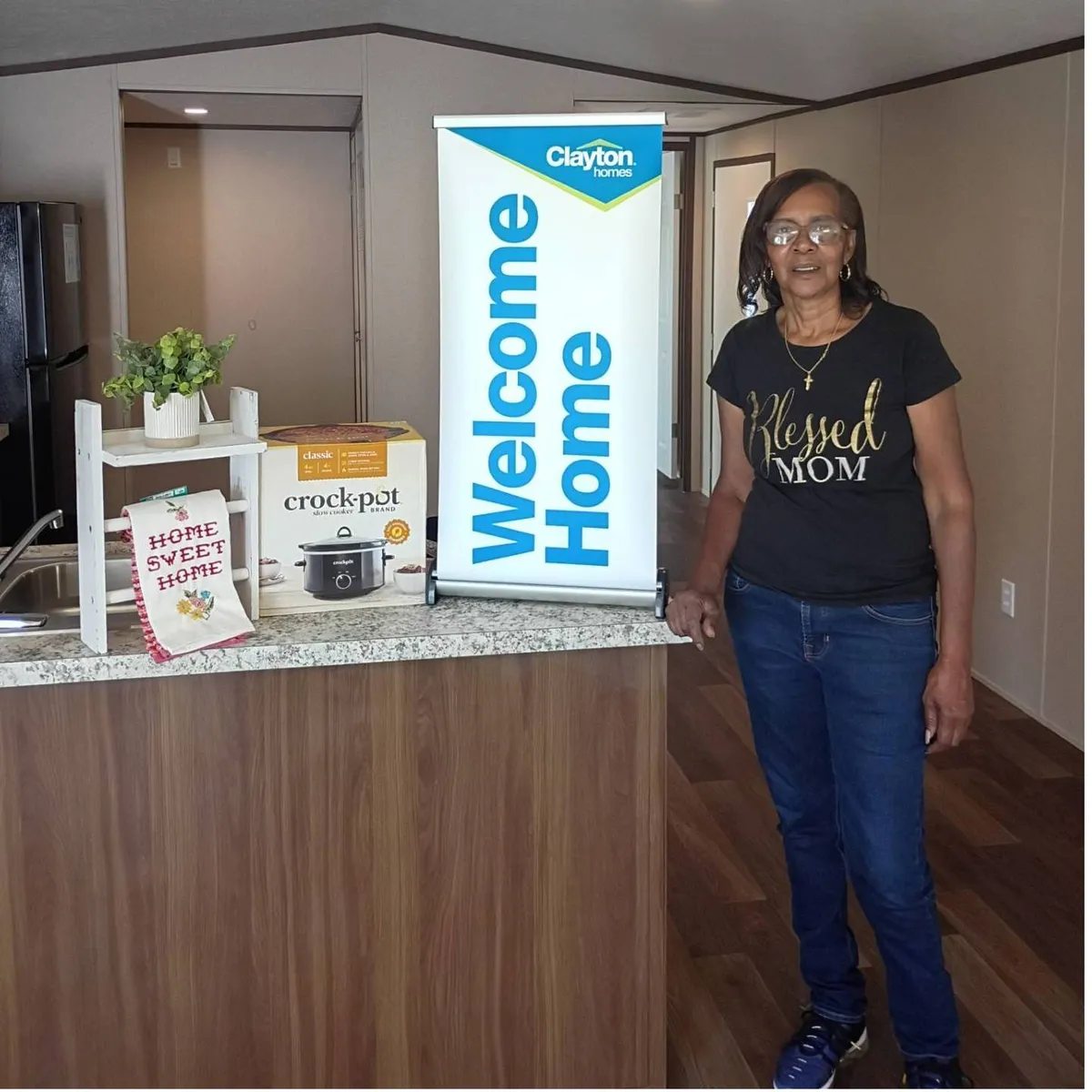 LOIS B. welcome home image