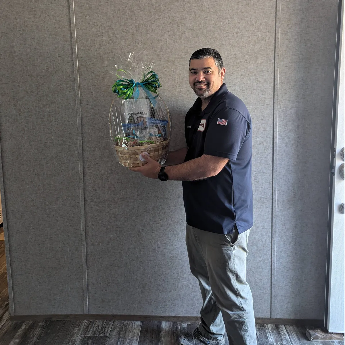 RICARDO M. welcome home image