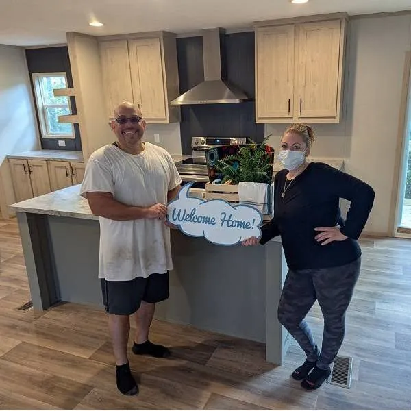 Luis O. welcome home image