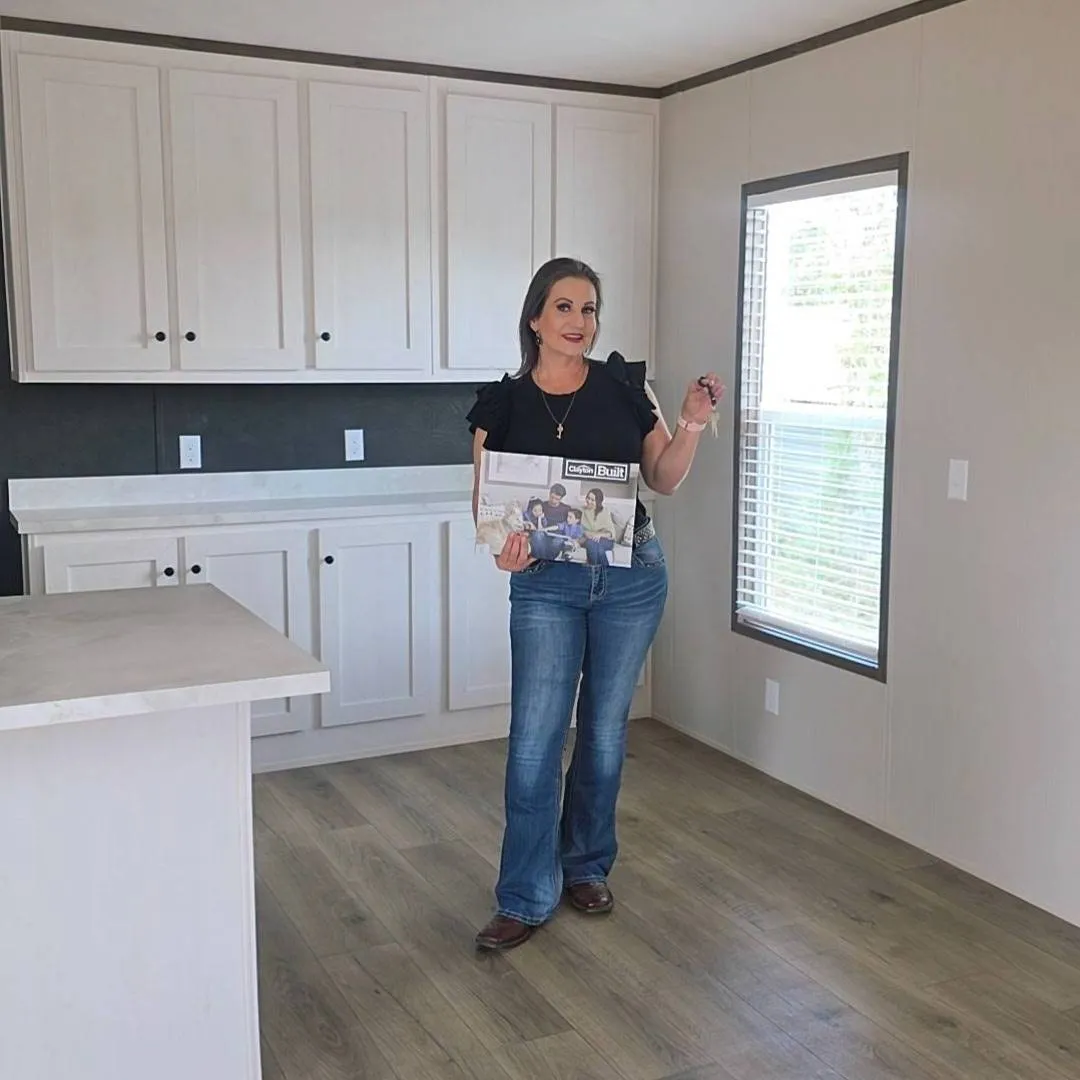 MARISOL LOPEZ V. welcome home image