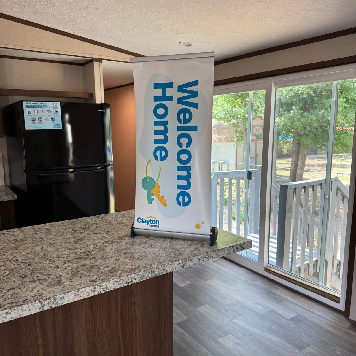 LA T. welcome home image