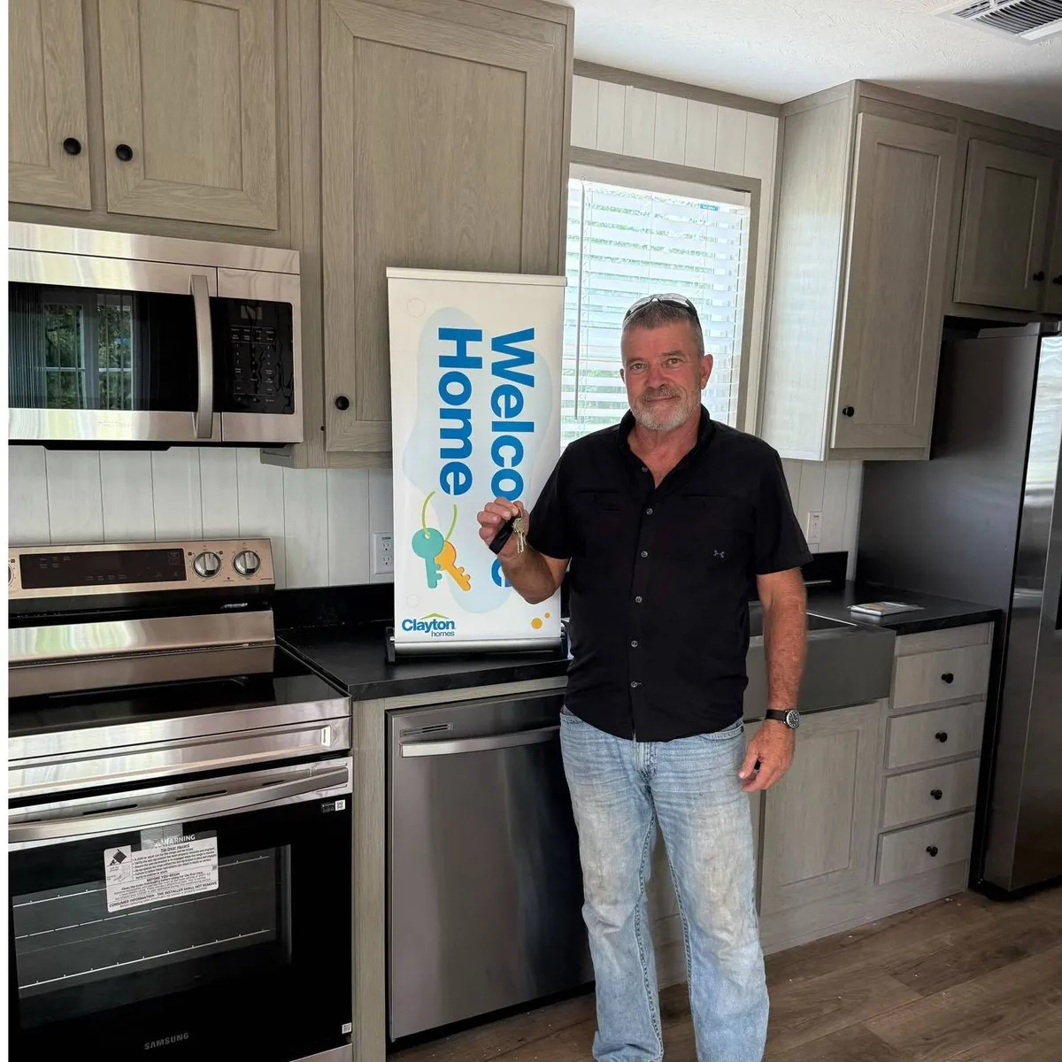 RONNIE M. welcome home image