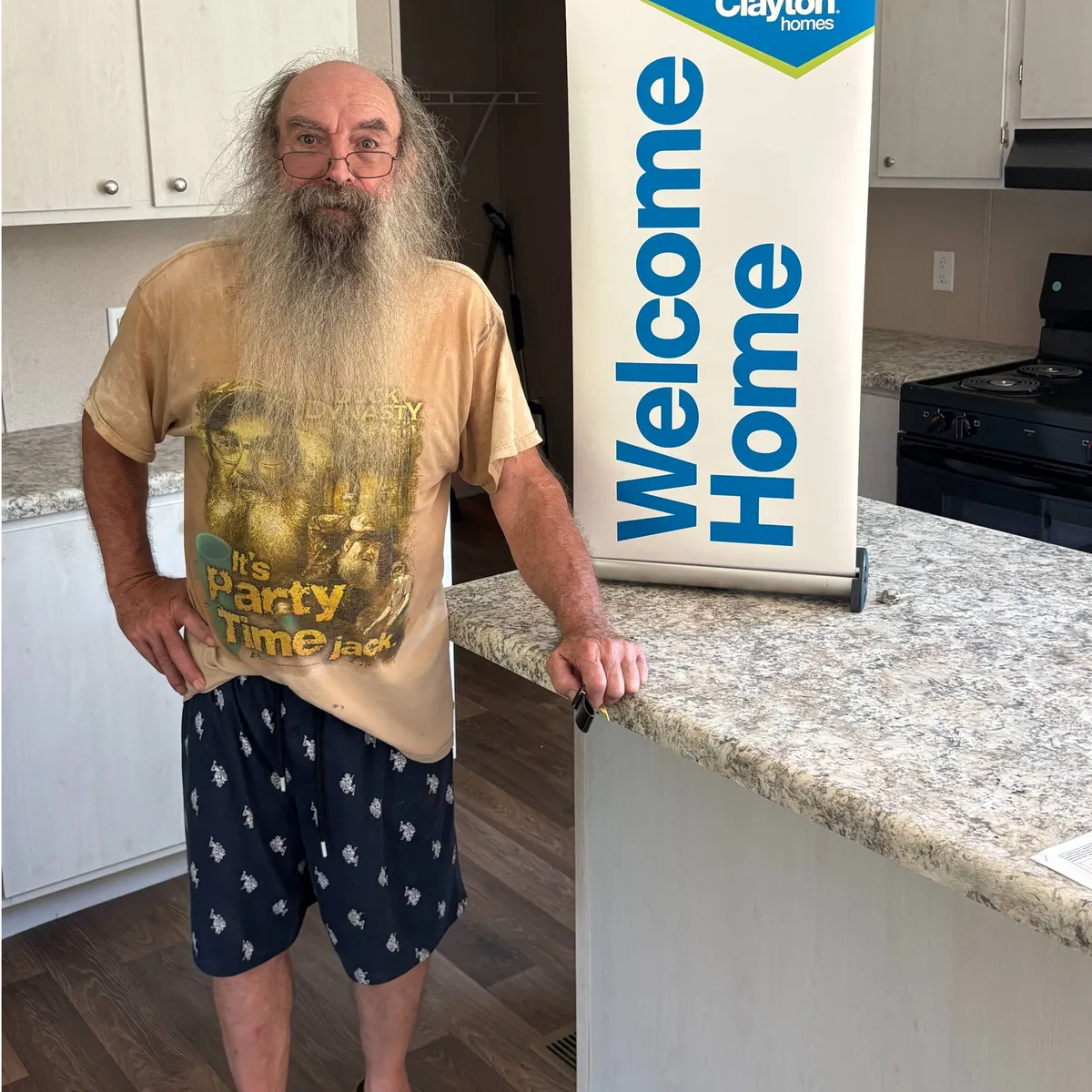 LEESA S. welcome home image