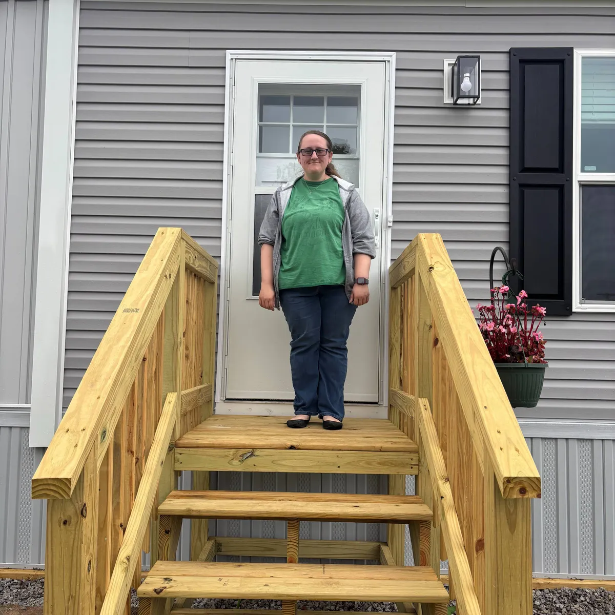 LINDSEY B. welcome home image