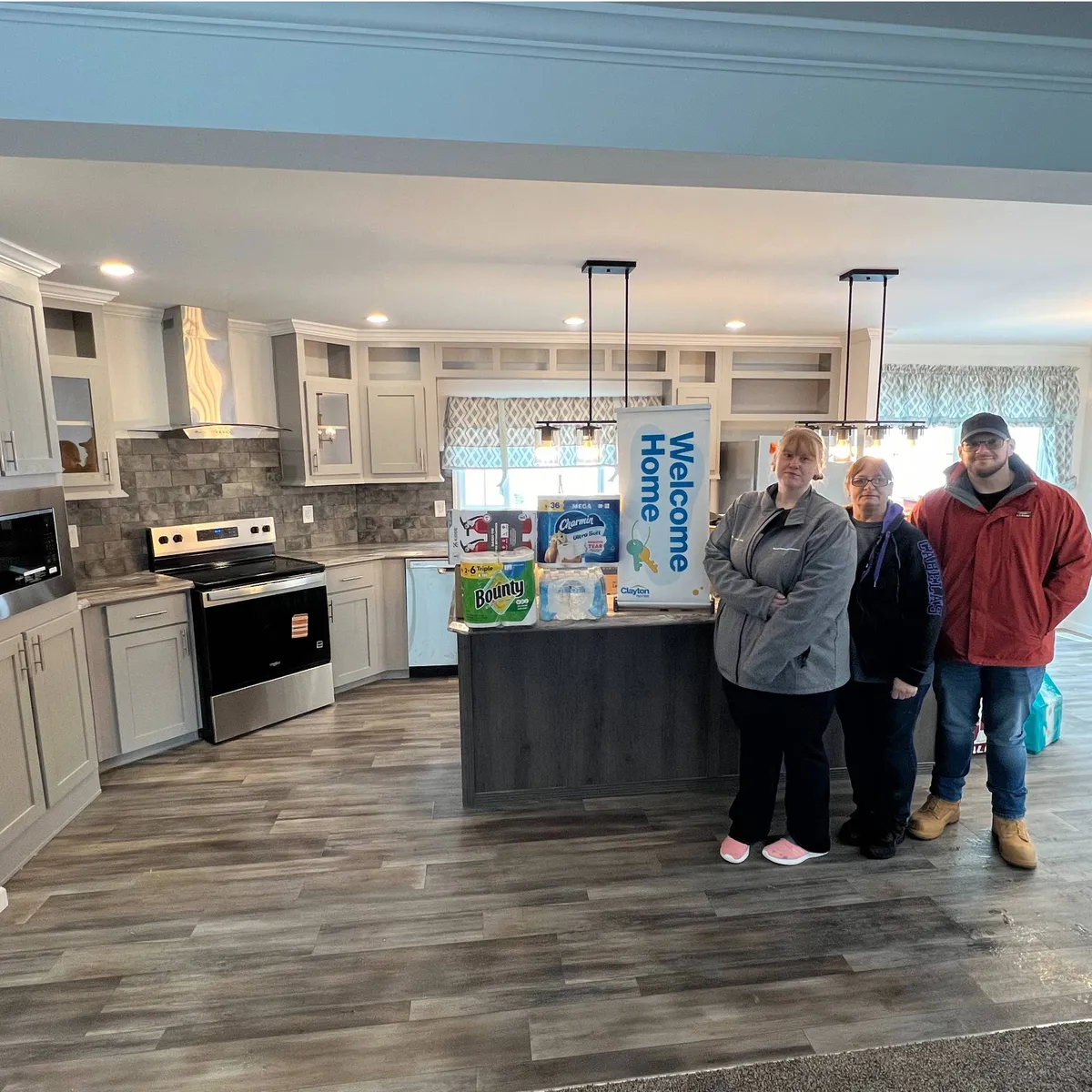 DEANA M J. welcome home image