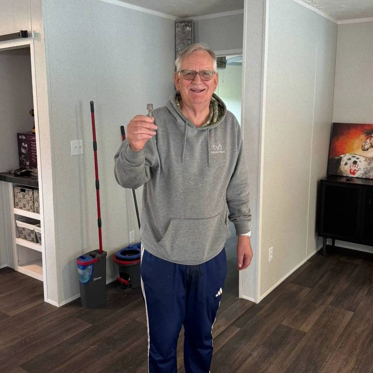 THE GLOSS L. welcome home image