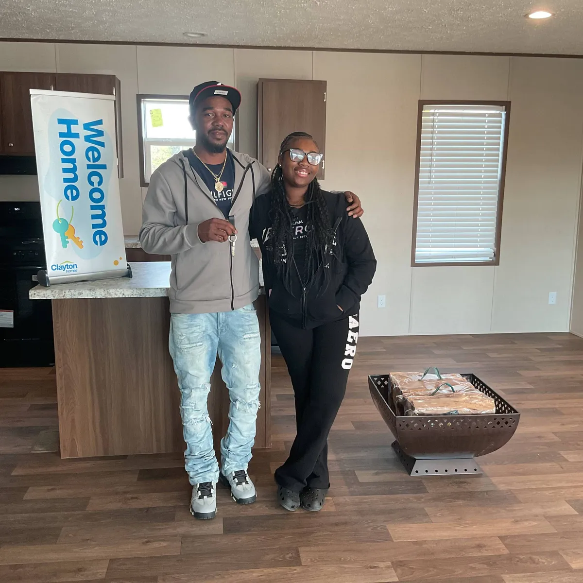 DONCELIUS W. welcome home image