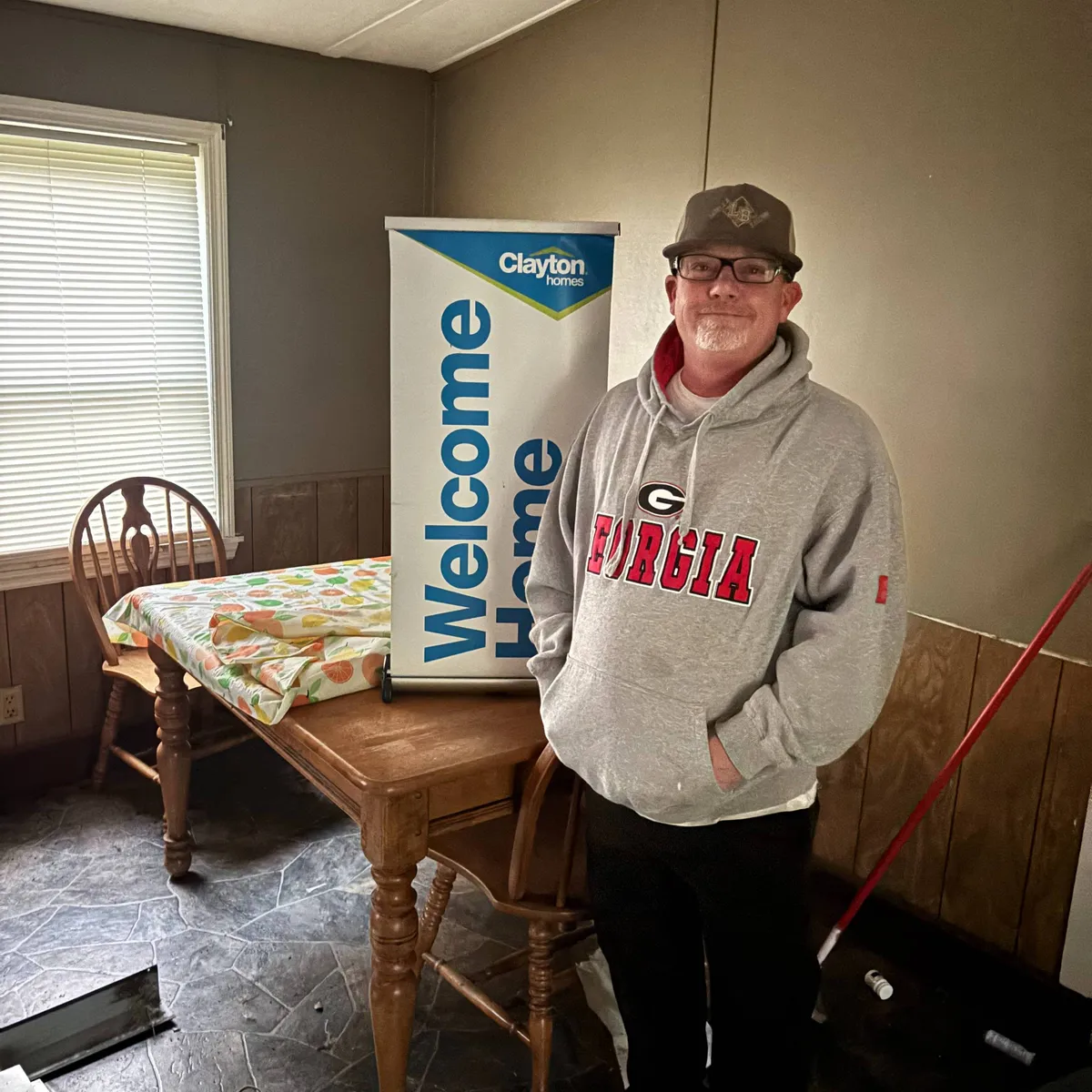 Ivey Lee W. welcome home image