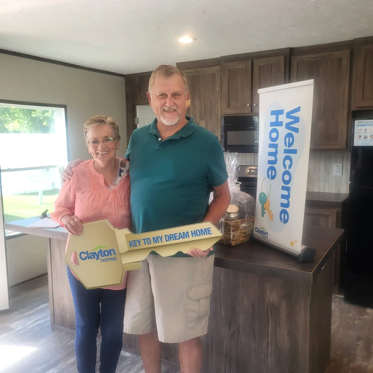 RAYMOND LYNN W. welcome home image