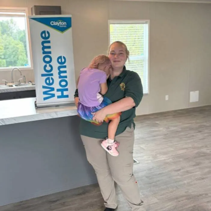 CAITLIN E. welcome home image
