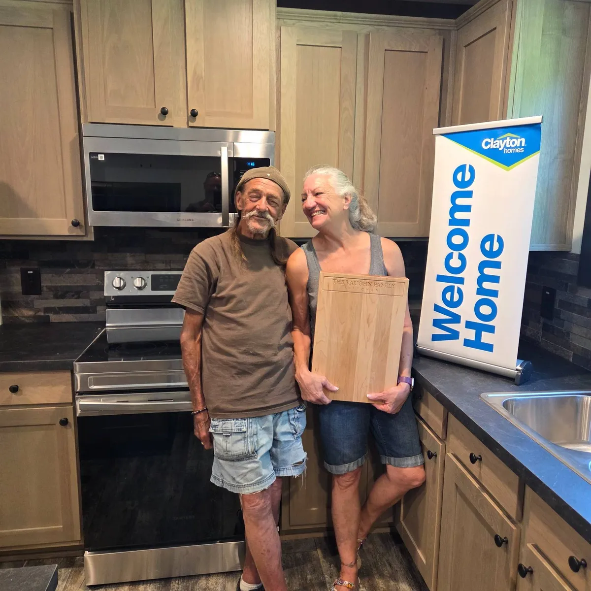 LAURA V. welcome home image
