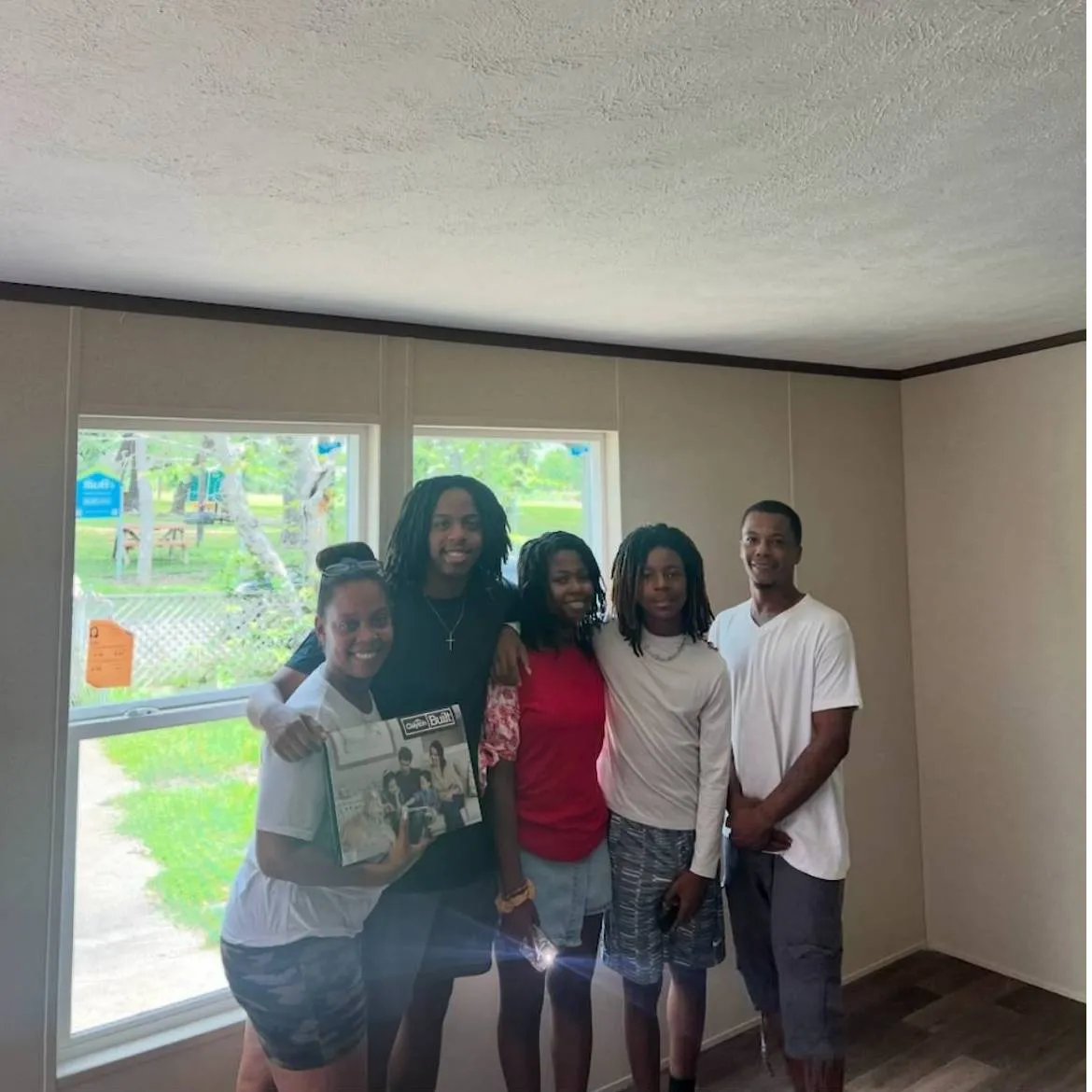 LAKENDRA D. welcome home image