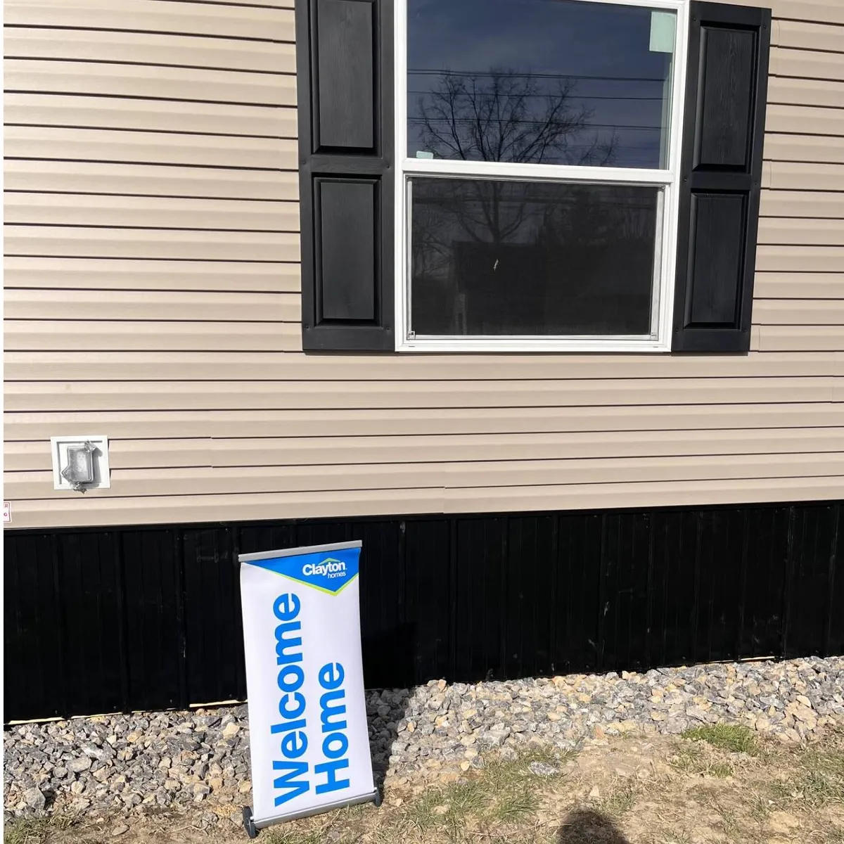 KRISTEN DIANA R. welcome home image