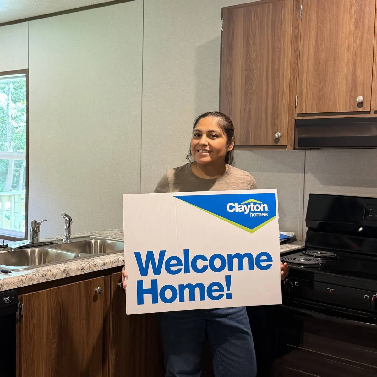 MITZI M. welcome home image