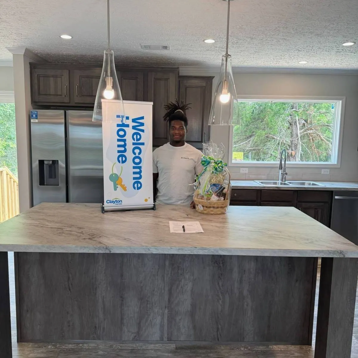 DEONDRA F. welcome home image
