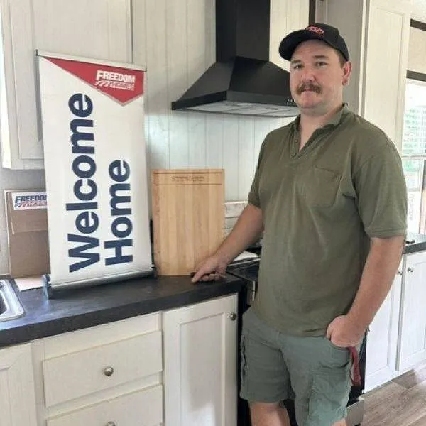 SIMON S. welcome home image